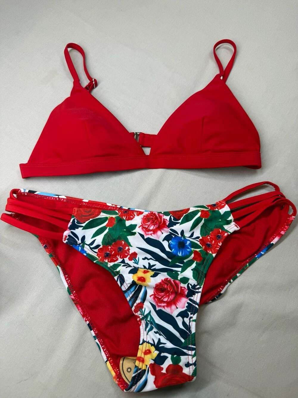 SHEKINI Women's Red Solid Triangle Top and Floral Print  Bikini Set